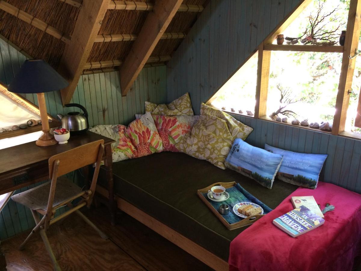 Driftwood Treehouse Hotel Sunrise-on-Sea Bagian luar foto